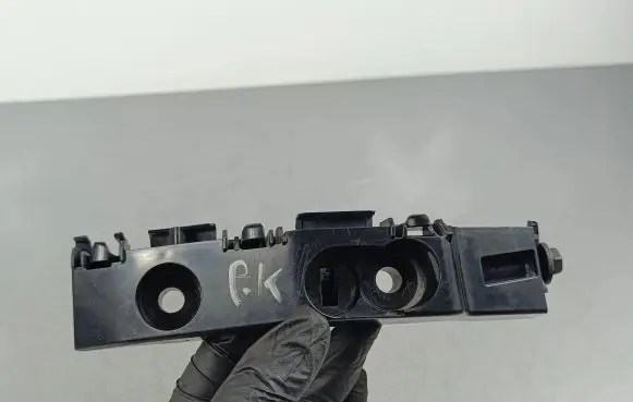 Dodge Durango Front bumper mounting bracket