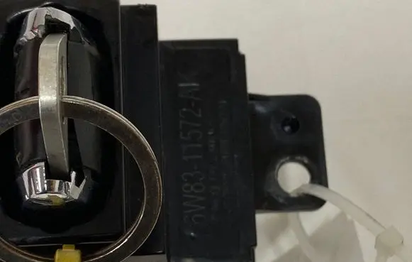 Jaguar XF X250 Ignition lock 6W8311572AK