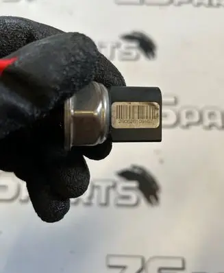 Fuel pressure sensor
