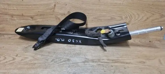 Volvo XC90 Front seatbelt 30661913