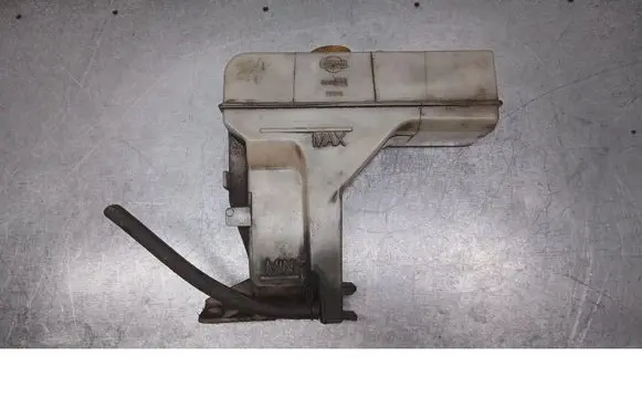 Nissan X-Trail T30 Coolant expansion tank/reservoir 