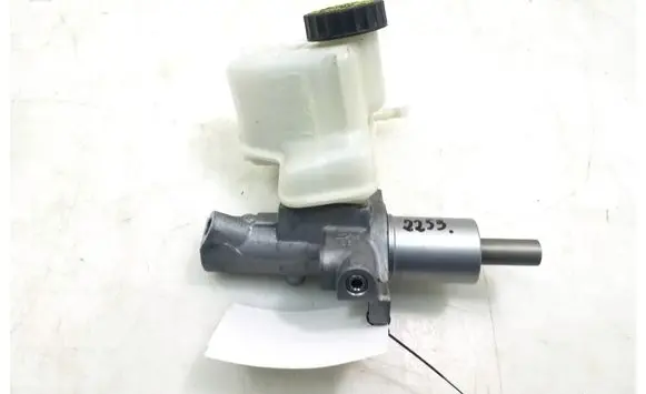 Mercedes-Benz CLS C218 X218 Master brake cylinder A2124300101
