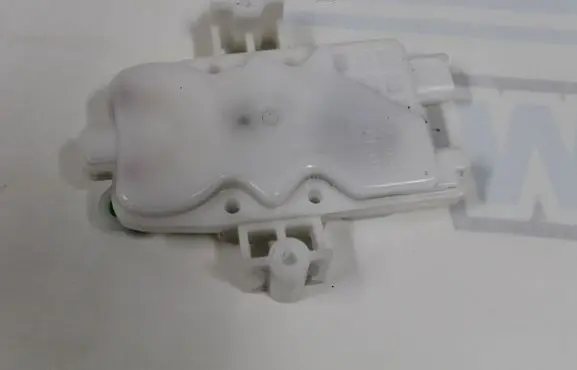Mitsubishi Outlander Tailgate lock latch 