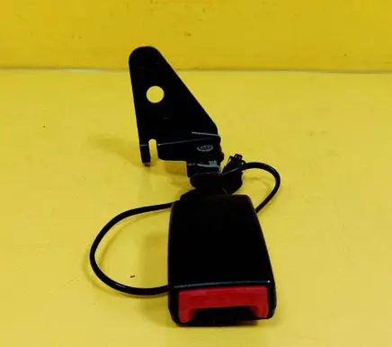 Citroen C5 Rear seatbelt buckle 33059603