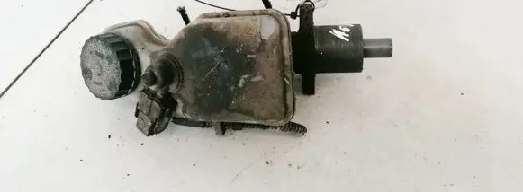 Master brake cylinder
