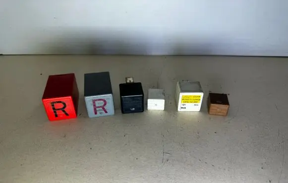 Ford Escort Other relay 78GG17C499BA 88AG18C641AA 83BG14N089CA