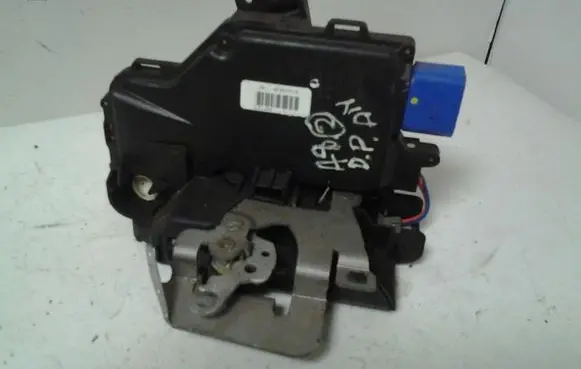Audi A8 S8 D3 4E Front door lock 4E2837016