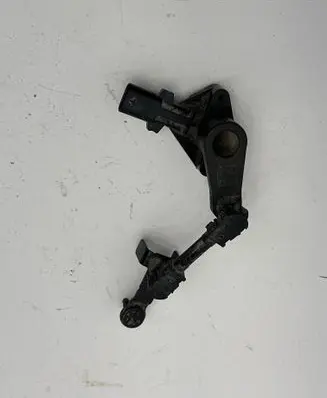 Citroen DS7 Crossback Rear air suspension level height sensor 9822316680