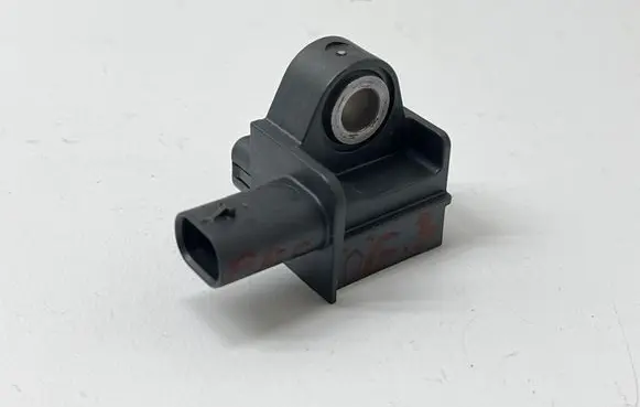 Chrysler Pacifica Airbag deployment crash/impact sensor 68245079AA 42A11 53328371