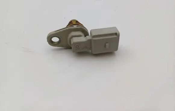 Volkswagen Golf Plus Camshaft position sensor 030907601D
