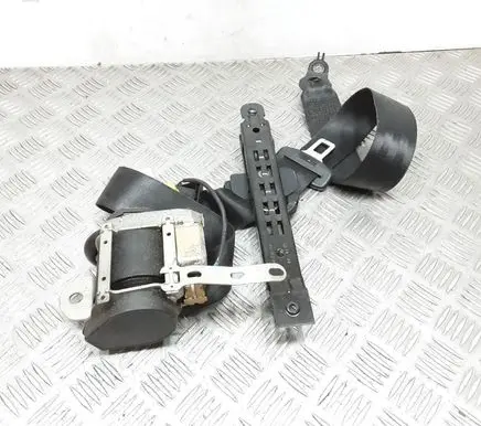 Volkswagen Polo IV 9N3 Front seatbelt 5424028 6Q0857819