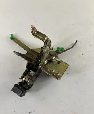 Opel Frontera A Tailgate window lock/catch/latch 