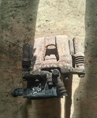 Hyundai i40 Rear brake caliper