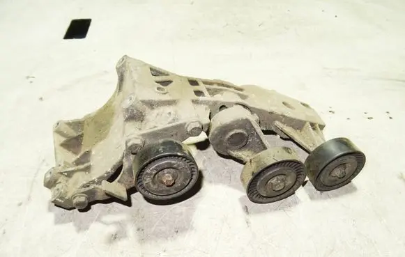 Mercedes-Benz B W245 Generator/alternator belt tensioner