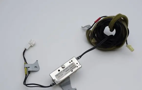 Toyota Avensis T250 Aerial antenna amplifier 8630005151