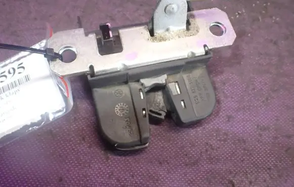 Volkswagen Polo Tailgate/trunk/boot lock/catch/latch 6Q6827505B