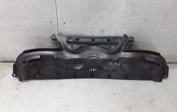 Engine bonnet/hood sound/heat insulation