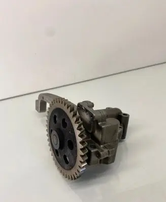 Volkswagen Touareg I Oil pump 070115153 070115105A