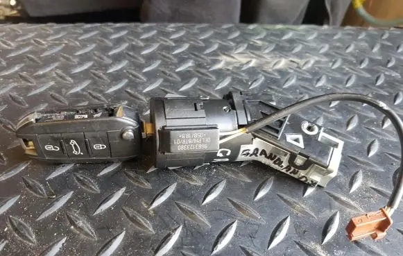Opel Grandland X Ignition lock