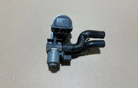 Audi A6 S6 C6 4F Coolant heater control valve 