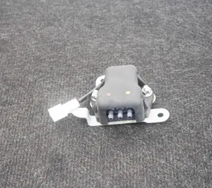 Nissan Juke I F15 Turbo solenoid valve 284L4BV80A0135358