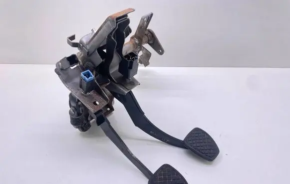 Subaru Forester SH Pedal assembly 