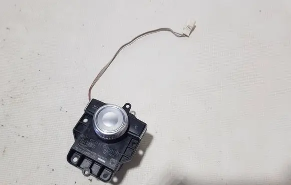 Mercedes-Benz E W212 Head unit multimedia control 2128702751FFV A2128702751