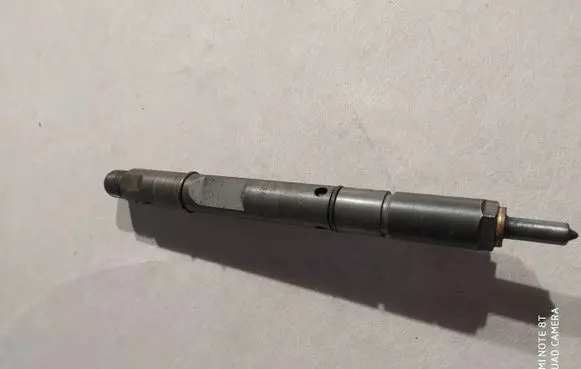 Audi A6 S6 C5 4B Fuel injector 059130201D