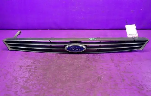 Ford Focus Front grill 