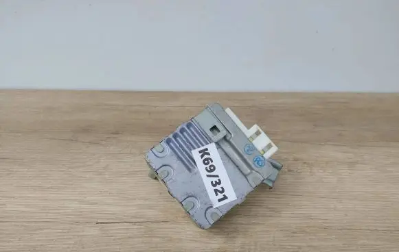Toyota Prius (NHW20) Power steering control unit/module 89650-47090