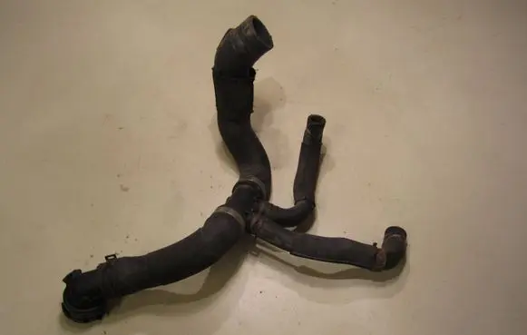 Volkswagen PASSAT B6 Engine coolant pipe/hose 1K0122291BE