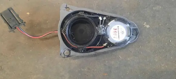 Volkswagen Transporter - Caravelle T5 Panel speaker 7H0035411D