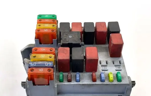 Peugeot Boxer Fuse box set 1349946080