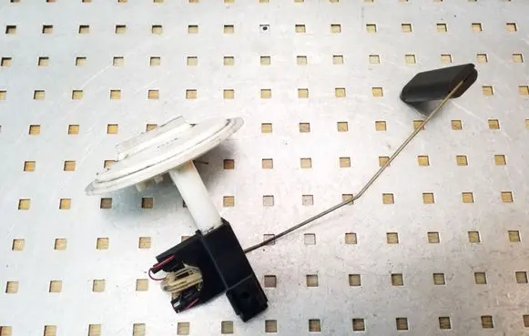 Volvo XC70 Fuel level sensor 