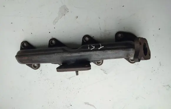 Opel Vivaro Exhaust manifold