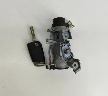 Volkswagen Golf VII Ignition lock 1K0905851 5Q0905865