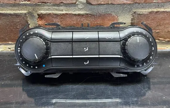 Mercedes-Benz Vito Viano W447 Climate control unit A4479001514 A4479019603 5HB01153025