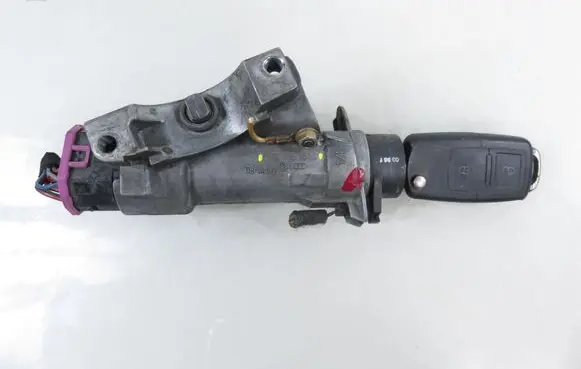 Volkswagen Golf IV Ignition lock 4B0905851C