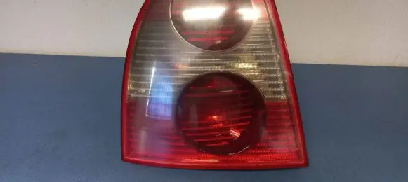 Volkswagen PASSAT B5.5 Tail light bulb cover holder 284001