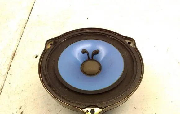 KIA Carens I Front door speaker 0K2FB66960