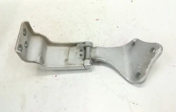 Mercedes-Benz Vito Viano W639 Rear door lower hinge A637401397