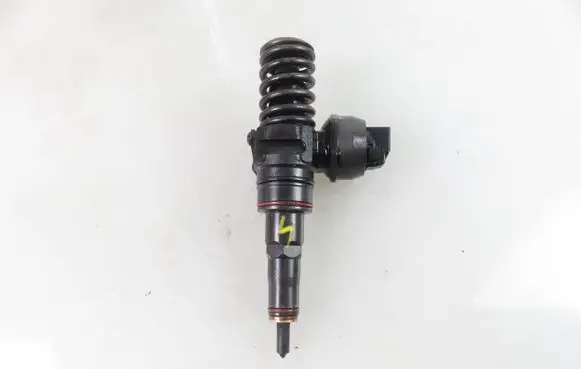 Volkswagen Sharan Fuel injector 0414720038 038130073AK