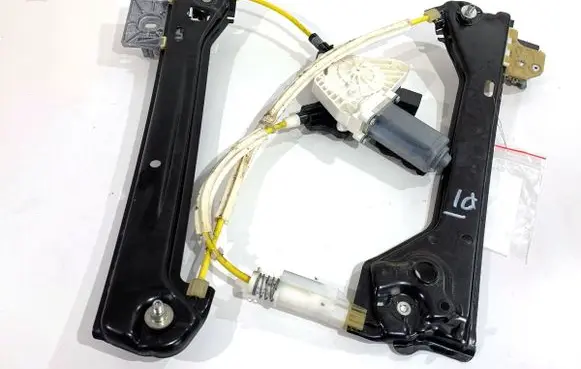 Mercedes-Benz CLA C117 X117 W117 Rear door window regulator with motor 