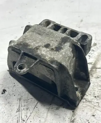 Volkswagen Golf IV Engine mount bracket 1K0199555