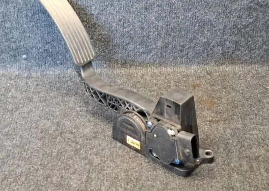 SsangYong Kyron Accelerator throttle pedal 2055009000