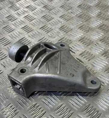 BMW 5 GT F07 Engine mounting bracket 6777605 13292010 D0152