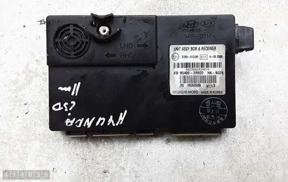 Hyundai i30 Engine control unit/module 95400-012330