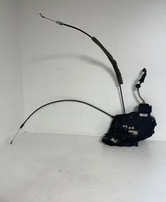 Mazda 3 I Front door lock motor TUBP4R A21812N