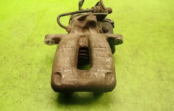 Volkswagen PASSAT B6 Rear brake caliper