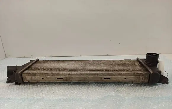 Opel Vivaro Intercooler radiator